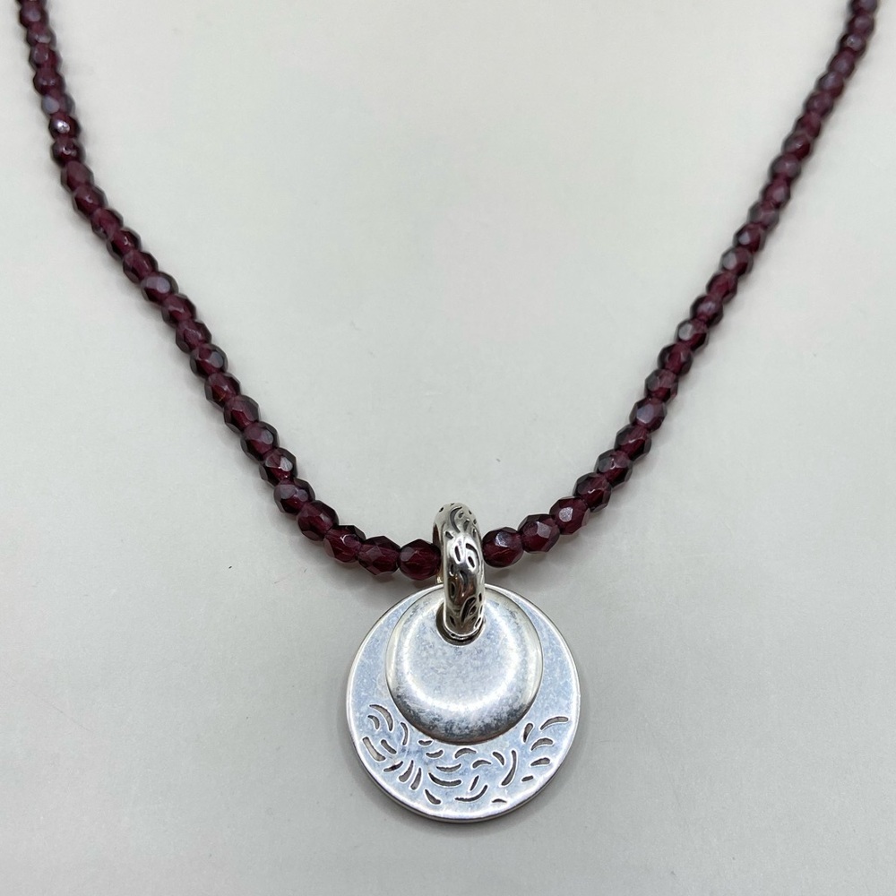 Vintage Silpada Etched Circle Pendant Necklace